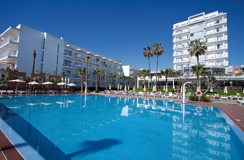 RIU Nautilus